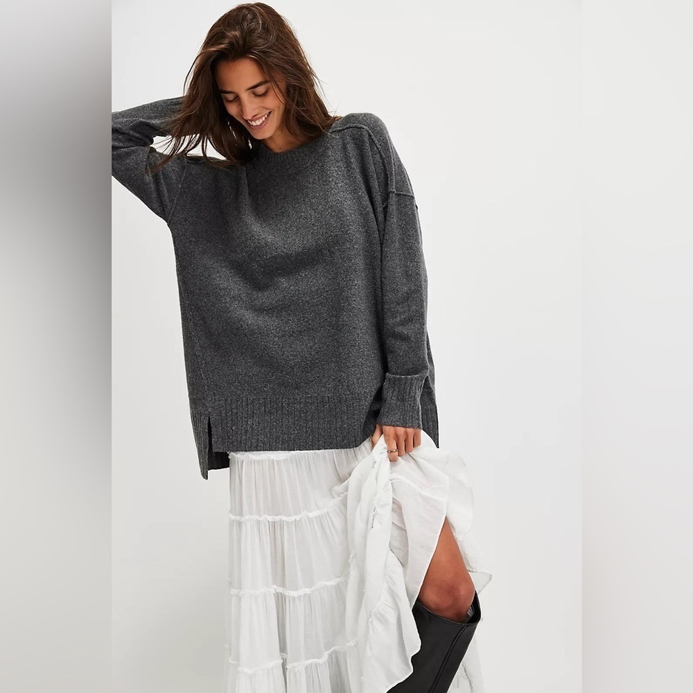 Free People Phoebe Pullover in Gothic Grape Heather NWT size S oversized